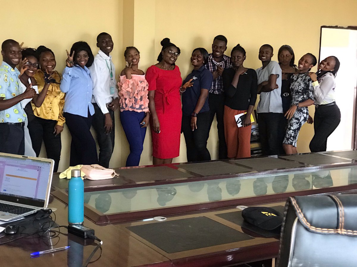 EnactusFUAM's tweet photo. Enactus Nigeria Virtual Leadership conference 2021 🎊🎉. 
Day 1 was interesting, Can’t wait for tomorrow so we can learn more🥰❤️
#EnactusNigVLC2021
#EnactusNigVLC2021 https://t.co/dvARDFIfYP