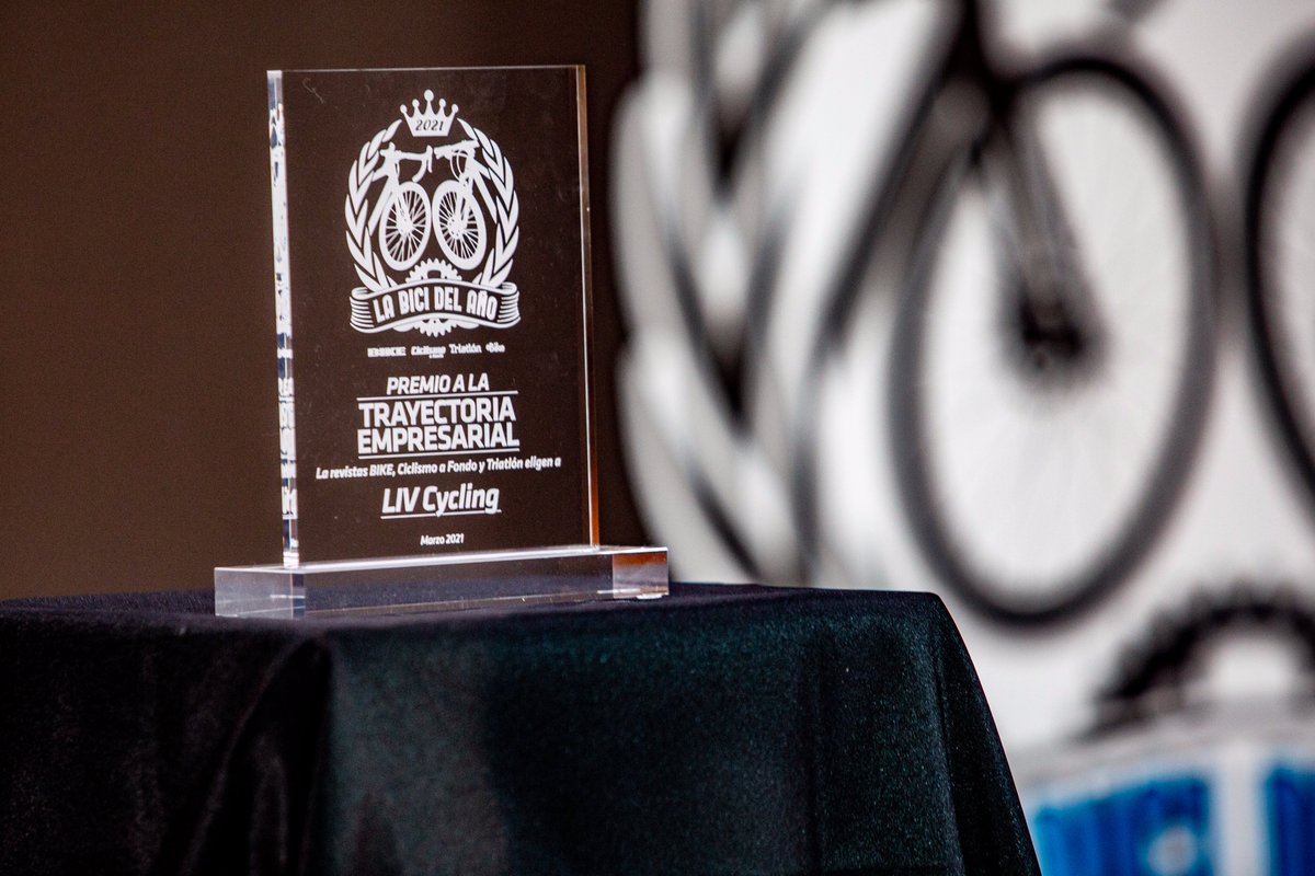 LivCycling_ESP's tweet photo. 🏆LIV SE LLEVA EL GALARDÓN A LA TRAYECTORIA EMPRESARIAL en los premios #BiciDelAño2021🏆

.
👉No podemos estar más agradecid@s a Motorpress por este reconocimiento que significa tanto para nosotr@s. 
.
Es mucho más que un premio. ¡GRACIAS!
.
🔗https://t.co/rlOzh5ZODq https://t.co/PgmHYi4EvU