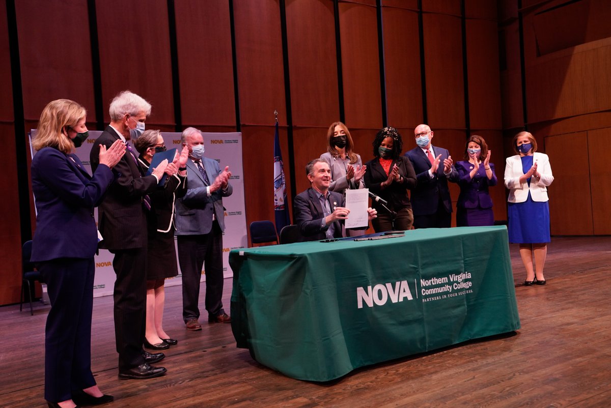 VAGovernor73's tweet photo. Earlier today, I visited @NOVAcommcollege to sign legislation creating the G3 program, which will provide tuition-free community college and wraparound support to an estimated 36,000 Virginians pursuing degrees in high-demand fields.

Learn more: https://t.co/fTHK40YgjU https://t.co/mOhPvtvhu0