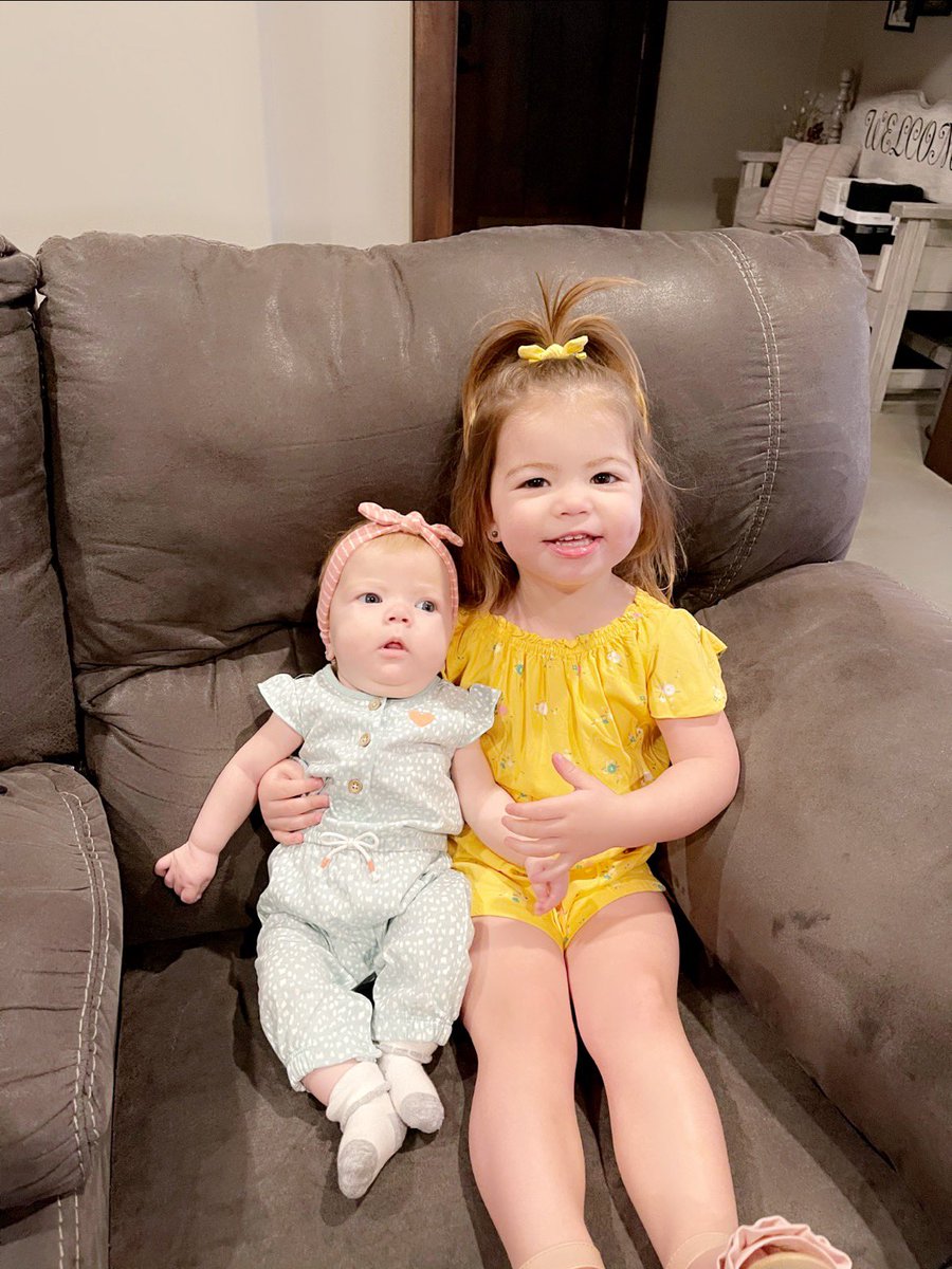 mrsgreider's tweet photo. My sweet sweet babies❣️ https://t.co/Czj5va9Nng