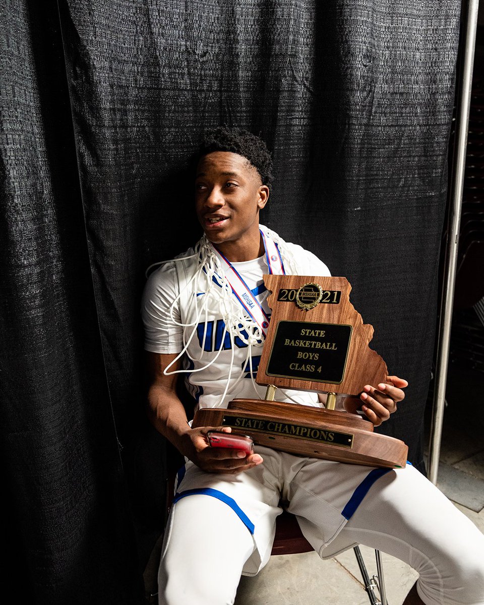 Trevon Love - Class of 2021
Guard
6'0

Contact me for film!
-Elite speed/quickness
-Excellent passing vision
-Quick hands + pressures the ball on defense
-Soars for rebounds 
-Starter for State Champion's <a href="/vashon_bball/">Vashon Basketball</a>