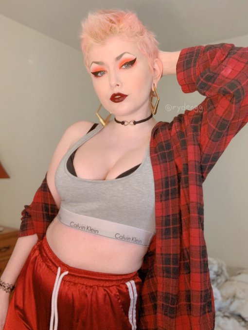 hello! i am here to (respectfully) steal your girl! 🙃🌹✨ https://t.co/FQCoZMPgfn