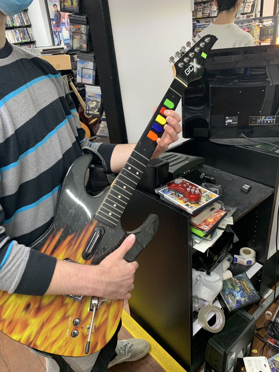 bass_jams's tweet photo. @Acai28 we found an electric guitar hero guitar https://t.co/SENUFhtviH