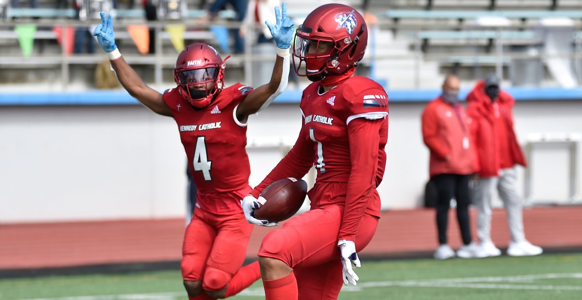 PHOTO GALLERY: Kennedy Catholic Defeats Kentwood

📸: <a href="/BellyFatLost/">Steve Faber</a> 

LINK - 247sports.com/high-school/wa…