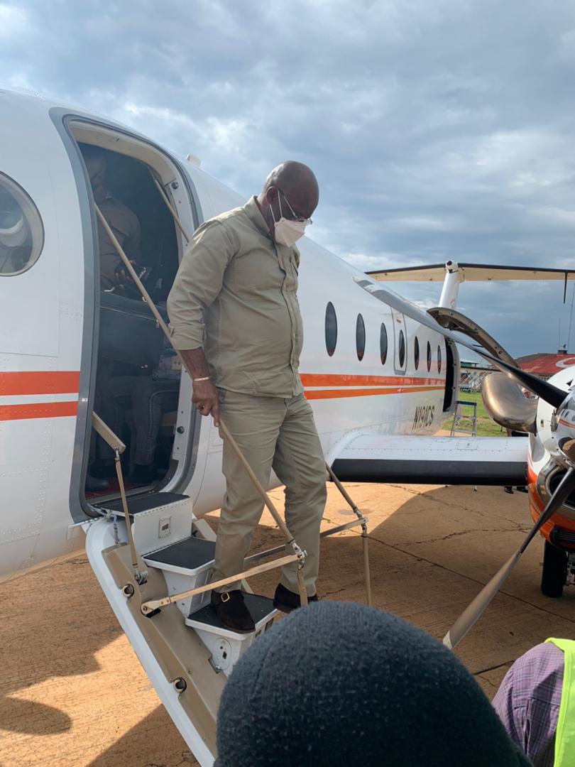 MinITP_RDC's tweet photo. #RDC : Après un séjour de 48h à Mbuji-mayi où il a procédé au lancement des travaux du Projet Tshilejelu, le Vice-premier Ministre, Ministre des Infrastructures et travaux publics, Willy #Ngoopos est arrivé ce lundi 29 mars à #Kananga . 1/3 https://t.co/UYzdkvqWcy