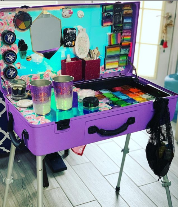craftngo's tweet photo. Thank you @allieberryfacepainting for your great customer review! And in CASE you haven't heard, we are now taking orders on our website!
#customerreview #professionalfacepainter #craftngo #cngpaintstation #facepaint #facepaintkit #facepaintsetup #facepaintsupplies #pintacaritas https://t.co/eYsrXUgLwI