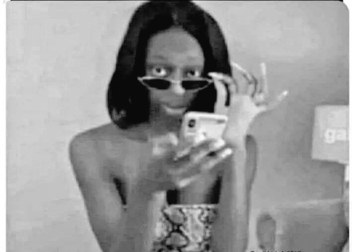 deirbach's tweet image. - vamos de party mi amor
+ y tu con q cuentas?
- solo tengo 50 por ahora...
+ pipo ni pa un bici
- en mlc