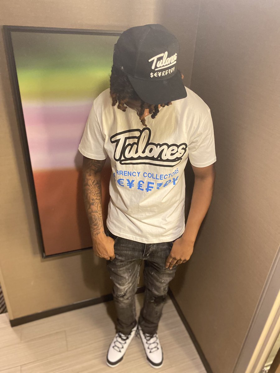 LowKeyCashOut_'s tweet image. I pop 💩 every time like I got diarrhea 💰🏋🏾‍♂️