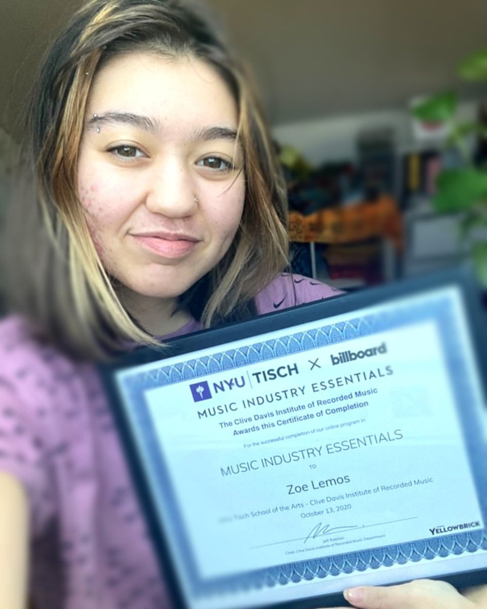 YellowbrickLrn's tweet photo. Congrats to high school senior Zoe @zoelemosmusic for being ahead of the game and completing #MusicU! She shared she took the course #soicould "learn more about the music industry ins &amp; outs, about the recording industry, as well as marketing not just being a songwriter." https://t.co/jondHTVhz8