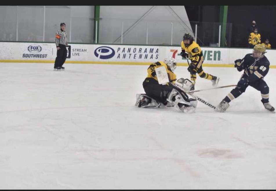 FOTF2024's tweet photo. 🚨CORRECTION🚨HOCKEY TAKES ON ∀llen IN GAME 2 OF THE STATE CHAMPIONSHIP ‼️TONIGHT‼️PUCK DROP IS AT 7PM AND THE GAME IS @ COMERICA CENTER #BEREADYBEROWDY #TAKESTATE https://t.co/RRcsl9gAQn