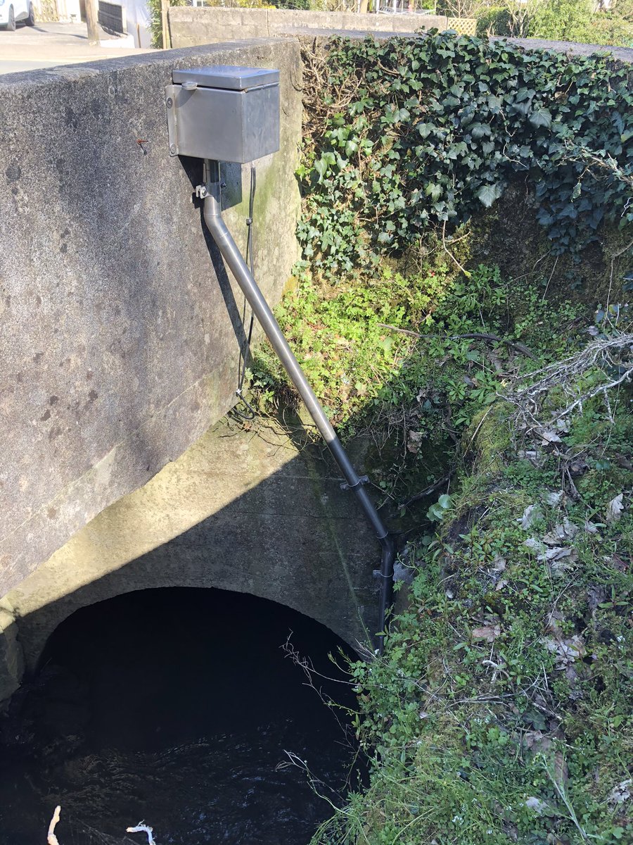 A beautiful day☀️ with great news on project delivery from the ever brilliant <a href="/EnvAgencySW/">Environment AgencySW</a> <a href="/DCfieldteamsEA/">Field Operations EA</a> and our Electrical contractor 

All superlatives exhausted- new telemetry cabinet and sensor housings installed at #Mevagissey. Hope they had an ice cream! Thanks, top job!