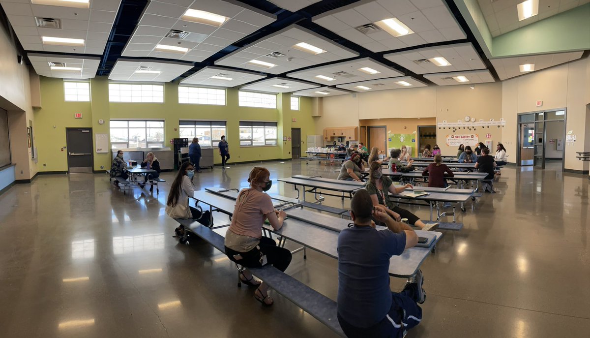 RRramsAD's tweet photo. No way!! A face to face staff meeting.😷Was great to see all my peeps!! #APSisBACK #mtviews #comebackoftheyear https://t.co/YS6hyIK4ov