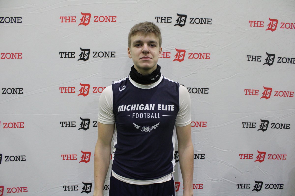 TheD_Zone's tweet photo. Chippewa Valley 2022 QB Ryan Schuster was offered by Georgetown, his 1st offer

https://t.co/BN52SOmbsj https://t.co/UjN8yWtfG0