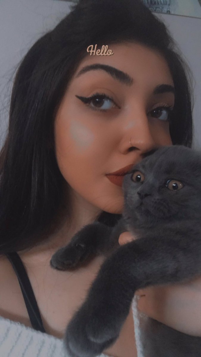 Kedimin Küfür ettiğine yemin edebilirim hatta bu fotoğrafla da kanıtlarım hahahsbshssb