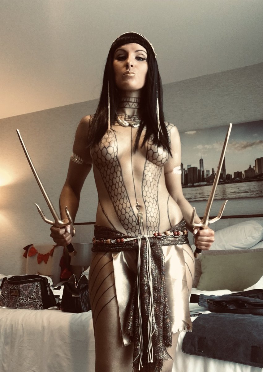 Brendan Fraser Dressed As Anck Su Namun Twitter 上的Claire Rainbow:"Here to just totally boost #BrendanFraser trending. What a guy, protect him at all costs! My Anck Su Namun cosplay in support of the brill franchise #TheMummy https://t.co/4yhCj7l4iL" /