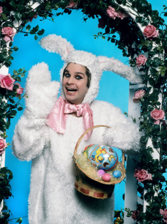 BoredWeb3's tweet photo. Ozzy Osbourne as an Easter Bunny. 📷 Mark Weiss.

#HappyEaster #Easter #RNREaster https://t.co/lmLzMX3lud