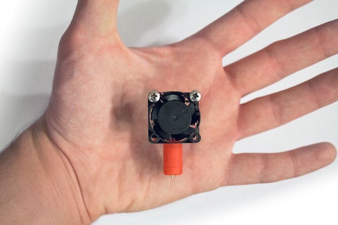 The Mini Hotend is the world’s smallest all metal hotend measuring at just 43mm in height. Learn more on our website deltaprintr.com #3Dprinting #hotend #3dprint