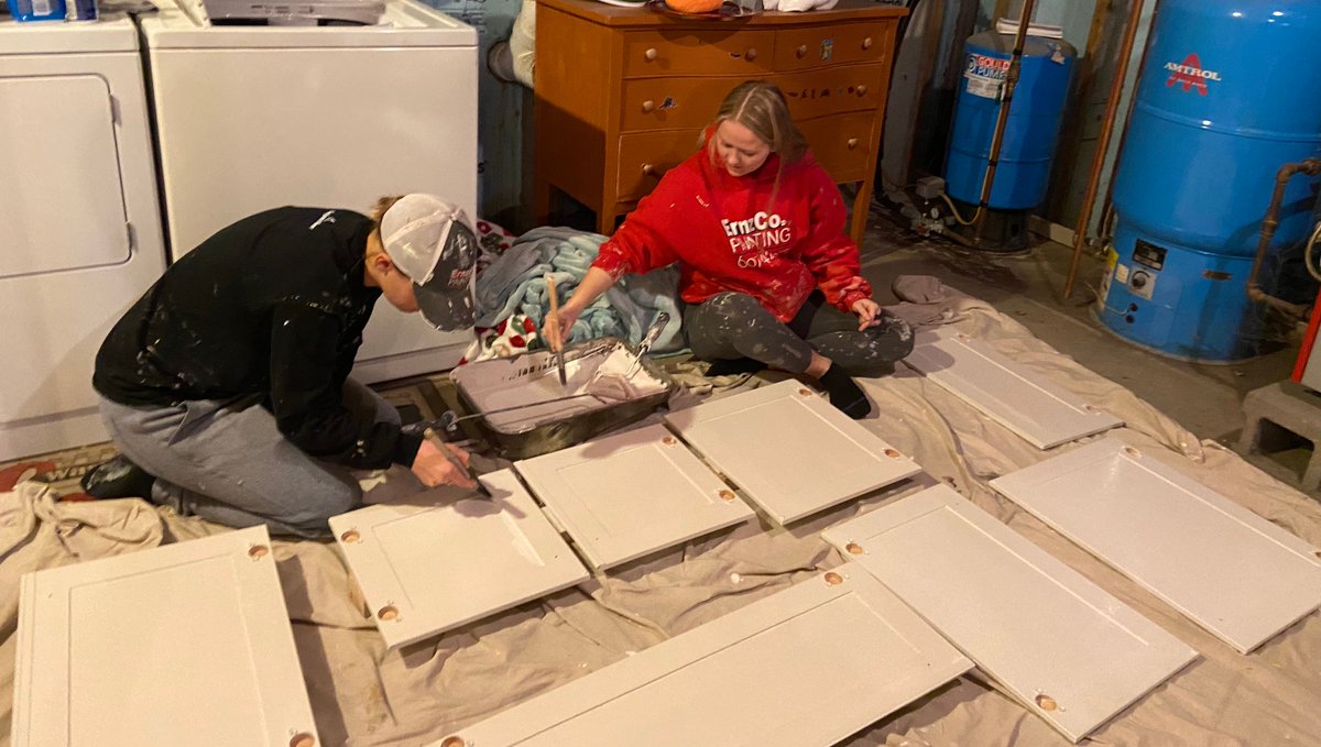 ernzcopainting's tweet photo. Creating space to repaint kitchen cabinets in #CortlandNY!
#GirlPower #ProfessionalPainters https://t.co/s2vmdLMHWG