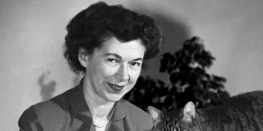 chipublib's tweet photo. Drop Everything And Read more of your #BeverlyClearly favorites as we remember her this week: https://t.co/B7B5z0OOUx https://t.co/RK6UkVjeMC
