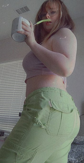 I feel pretty dang decent about my body lately ❤❤ also thank you all for your support! Love the new influx