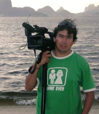 Georgia_Criss_9's tweet photo. No olvidemos el acto terrorista hacia #IvanNuñez que dejó grave con 5 balazos a #EstebanSanchez perdiendo un ojo !!
Esto ya colmó todo y se debe saber la verdad.
Se debe terminar con estas guerrillas !
@CG_ARROYO
#CarmenGloriaTVN https://t.co/eCELAUtThi