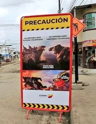 _adrianramirez_'s tweet image. #MeMeStyle | En Chone, provincia de Manabi (Ecuador), usaron memes para una campaña de conciemtización sobre obras que podrían generar malestar ahora pero que mejorarían la calidad de vida de las y los chonenses. #ComPol