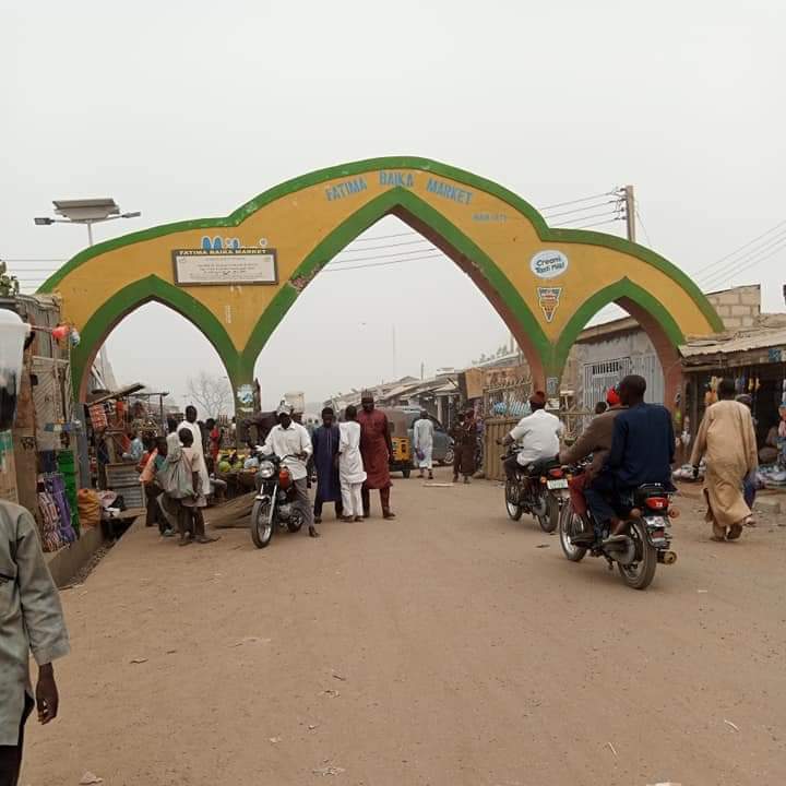 KatsinaC's tweet photo. PHOTO NEWS

Some Katsina Central Market traders affected by the unfortunate fire outbreak incident returned to the market with few goods at the road side. https://t.co/xt8ThtcKnB