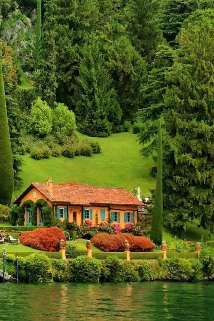 zentripstar's tweet photo. 🇮🇹 Beautiful Lake Como, Italy❤️
Retweet and Follow @zentripstar for
~
#ilovetravel #traveldiary #italytour #instatraveling #italystyle #traveldiaries #travelpics #travelandlife #solotravel #funtime #travelcouple #travelersnotebook #travelers #travelawesome #travelgoals #travel https://t.co/pqq7bh4ziK