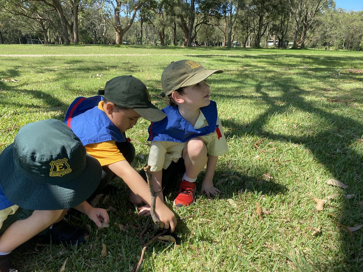 Enfield PS Stage 1 students engaged in hands on activities to learn about some of the past uses of the land in the National Park during the Past in the Present program.