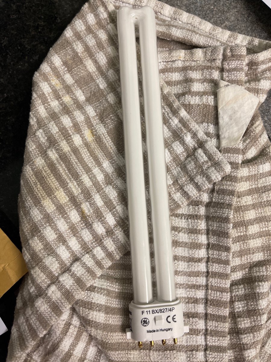 Adrianjoecole1's tweet photo. @LampShopOnline hi can you tell me what bulb this is please .. it’s for my Samsung fridge freezer , https://t.co/ZKs9mYZKlV