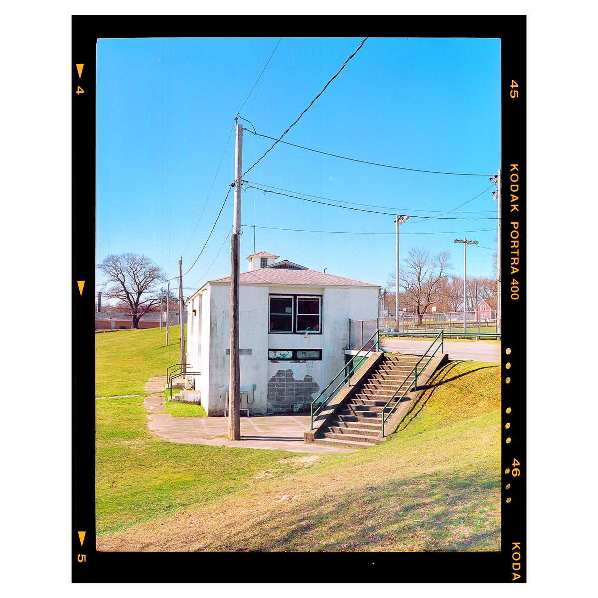 amkelleydesign's tweet photo. Playground Facilities 
Shot on Omega Rapid 200 // Kodak Portra 400
#kodak #kodakportra400 #portra400 #filmisnotdead #120film https://t.co/xH44rNBCAx