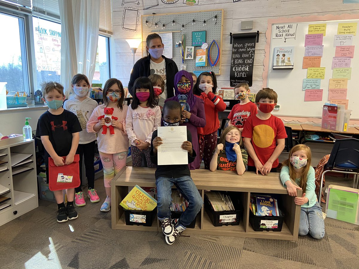 Dr. Diaz-Granados @PondElem was so excited to deliver a special package all the way from <a href="/LydaKrewson/">Lyda Krewson</a> to Antonio today! Such a special moment for him that we will never forget! Thank you, Mayor, for showing this world changer he has a voice! <a href="/LitROCK_forth/">Kristen Forth</a>