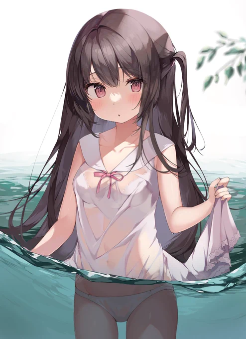 …なにみてるの…? 