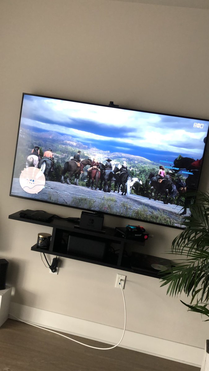 Alex_Woeste's tweet photo. My GF is currently role-playing a horseback riding group in rdr2... https://t.co/QEp77RiDA0