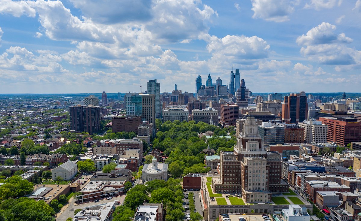 CCDParks's tweet image. Our just-released 2021 housing report outlines the challenges Greater Center City has faced, as well as the resilience it showed, in the last year. Review all of our key findings here: bit.ly/3rumF8h