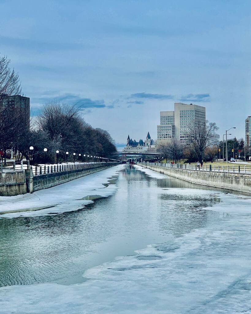 ASolisMontero's tweet photo. Snowmelt 
________

#explorecanada #paradisecanada #myottawa #ottawaphotographers #ottawatourism #urbacanada #facesottawa #livelovecanada #iphotography #ottawa_instaphoto #ottawasworld #outaouaisfun #enjoycanada #raw_vip_gold #best_canada_photos
#spring2… https://t.co/4WF1llVZre https://t.co/RXYadjzSBK