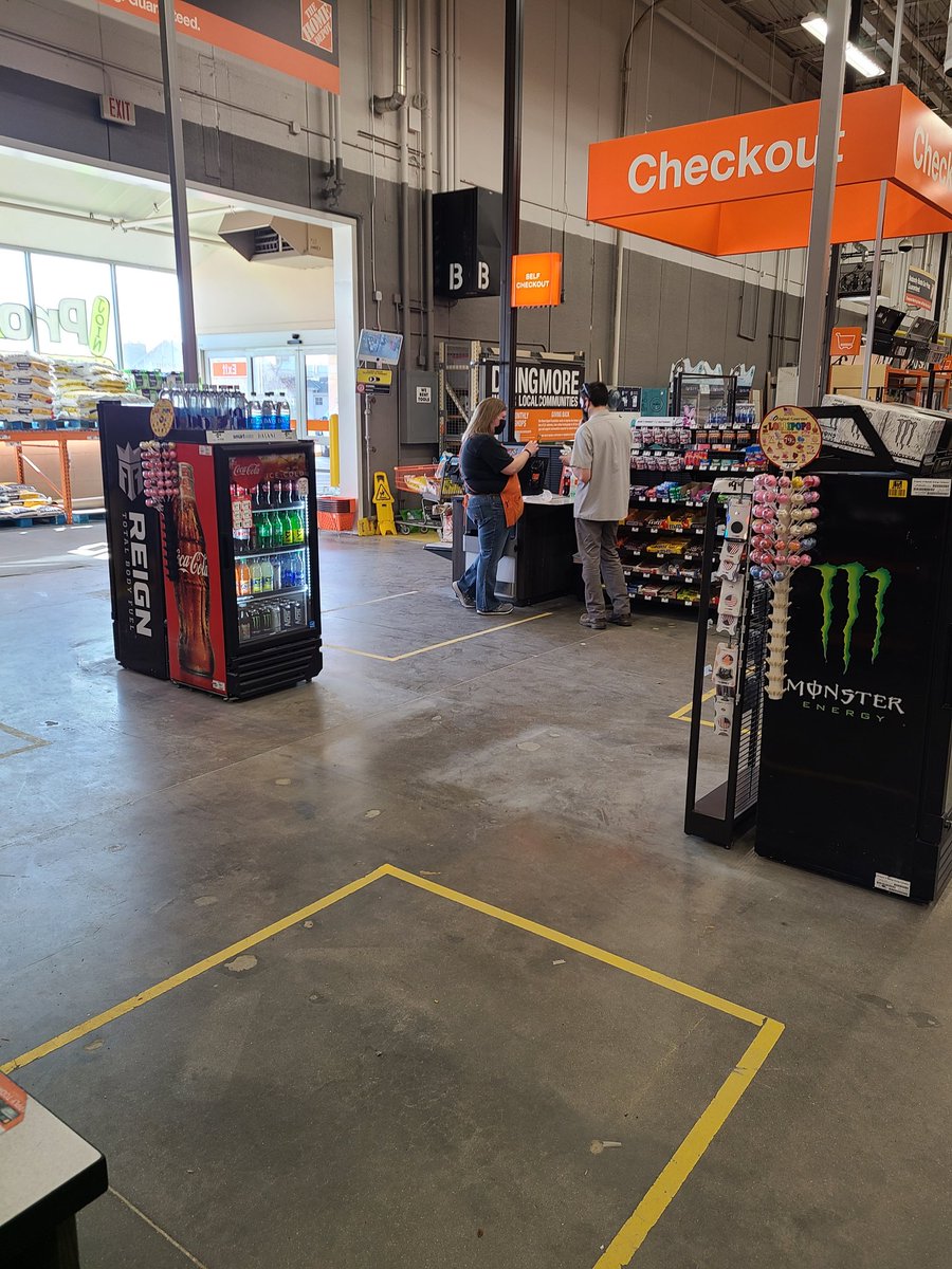 Clearing up sight lines for the best #GET experience in town! #somuchroomforactivities <a href="/THDCharles/">Charles Clark</a> <a href="/RGeburHD2813/">Robert Gebur</a> <a href="/TanillaD/">Tanilla Dreese</a>