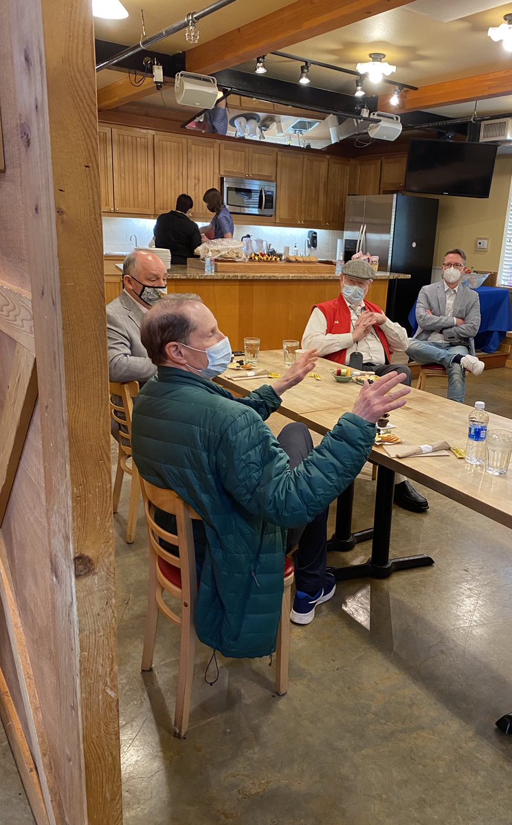 Ron Wyden tweet media