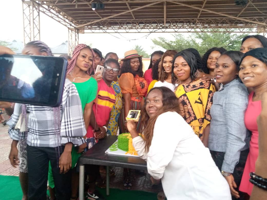LadyAkwaugo1's tweet photo. Thank You Hon. Pastor Mrs. Joan Amechi Mrakpor.
DG ~ Delta Capital Development Agency.
Thank You Pastor Tonye - Kennedy
Thank You Hon. Stella Marris ~ FIDA Asaba
Thank You Dr. Uloko

Thank You #SquashClub_And_LeisureCenterAsaba

To God be the Glory! 🙌🎉♥️

#FirstLady_Akwaugo1 https://t.co/MMO4UaUa5c