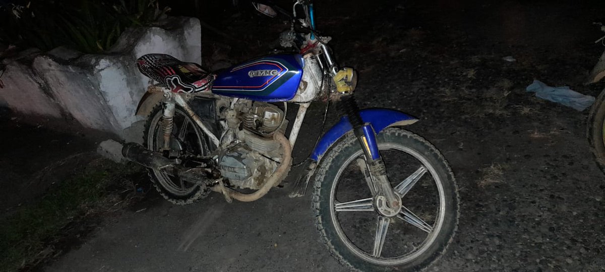 PoliciaEcuador's tweet photo. OPERATIVOS CONTRA LA RECEPTACIÓN

Permiten la retención de 7 motocicletas que presentan adulteración en su serie alfanumérica de chasis y motor. 

#Esmeraldas
#ServirYProteger https://t.co/3p2YItM0oV