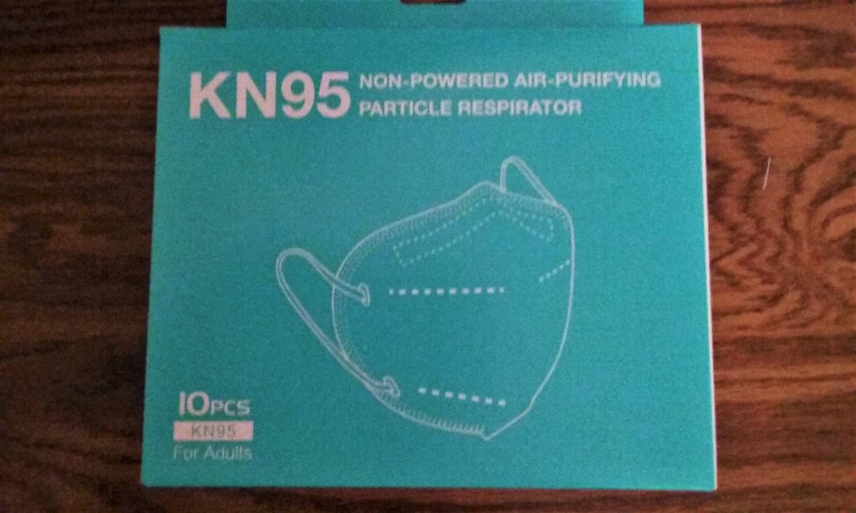MadamSarcastra's tweet photo. Found more KN95 #masks at #UnclaimedFreight/@AceHardware 🙌
Since last year I haven't worn a mask that wasn't 3-dimensional (more room!) & didn't have over-the-head straps.
I #DoubleMask w/ @Walgreens cone-mask inside... found extenders/ear-savers @cvspharmacy & @BigLots 😉👍 https://t.co/lcThoZkOxw