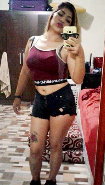 Silvia envía saludos a todos nuestros seguidores.
Ojo que ella no sale, solo es nuestra compañera que apoya nuestras aventuras.
