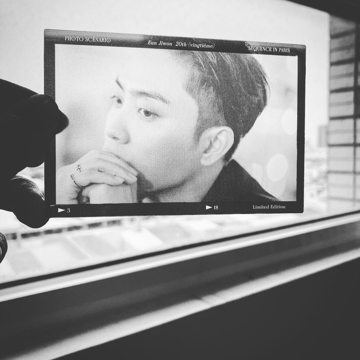 1kyneing's tweet photo. スケスケカードいいね

#eunjiwon #은지원 #殷志源 #ウンジウオン https://t.co/vVmufwokjx