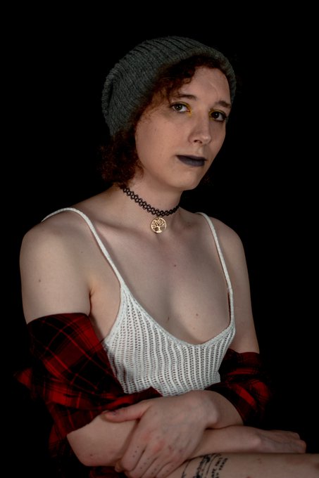 2016 me vs 2021 me  I can say with confidence that I'm at least *marginally* better with a camera https://t<a href="/tag/trap"class="tags"><span>#trap</span></a><a href="/tag/transgender"class="tags"><span>#transgender</span></a><a href="/tag/queer"class="tags"><span>#queer</span></a><a href="/tag/trans"class="tags"><span>#trans</span></a><a href="/tag/transgirl"class="tags"><span>#transgirl</span></a>