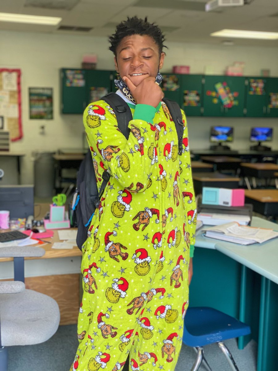 Carmella_Samler's tweet photo. Dunnellon Middle AVID Spirit Week Day 1: Work Hard, Dream Big! DMS students were doing both today while being comfy in their Pajamas. @DMSTIGERTWEETS @CRenfroe4EDU #MCPS_AVID #WeAreAVID https://t.co/ns14t64M3T