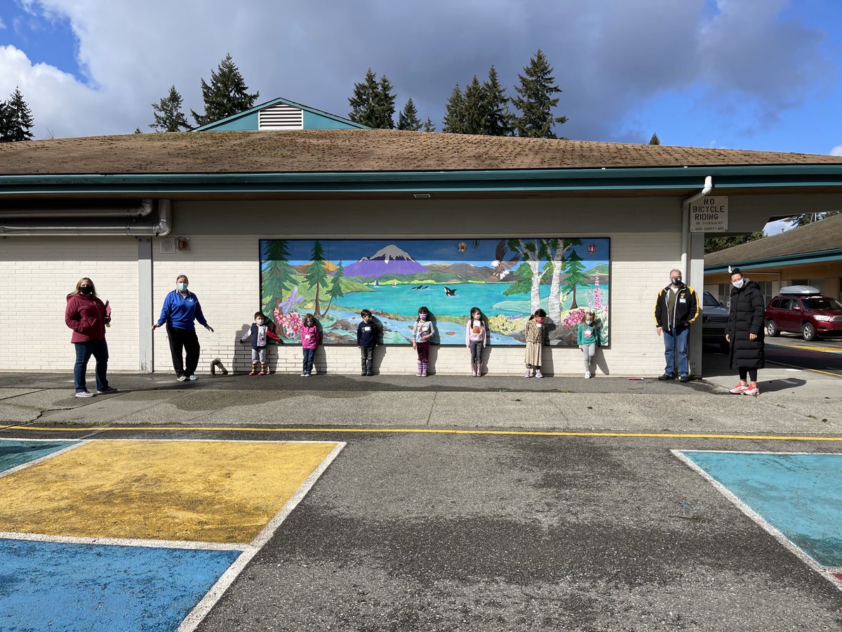 Northshore_Supt's tweet photo. Practicing new routines at Moorlands Elementary this morning. Go Mustangs !! https://t.co/U7U0paHjy1