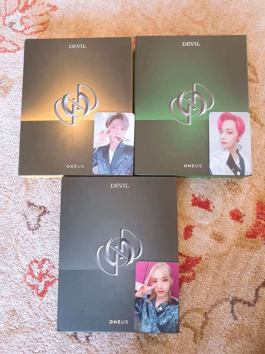 jisungie_0w0's tweet photo. yaaaayyyy!! my oneus albums came today! ty sm @ihatejyou ! 😍 everything was packaged nicely and came safe and sound!! hehe ty for hosting this go! #pieproofs https://t.co/7cUbMs5wdT