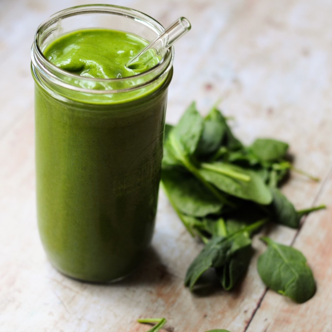 🍃 5 ways to green up your kitchen 🍃

✅Swap your plastic for glass containers-
✅ Switch conventional cleaning products for natural
✅ Use that compost bin babe!  
✅ Buy local
✅ Reduce waste by using leftovers

🍃 Happy Greening!
📷 <a href="/sheenarozak/">Sheena</a> yummiyogis.com