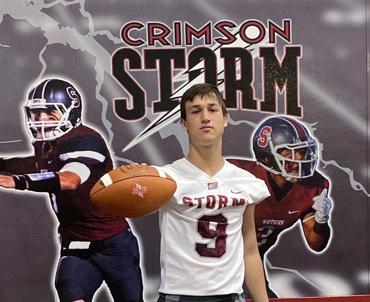 averyclarkson9's tweet photo. After a great visit today @SNU1899 I’m blessed to receive an offer to continue my football career!! @CoachLangvardt @SNUFootball @Coach_Riker @TrackJack74  #boltsup ⚡️⚡️ https://t.co/eKNptDbJzD