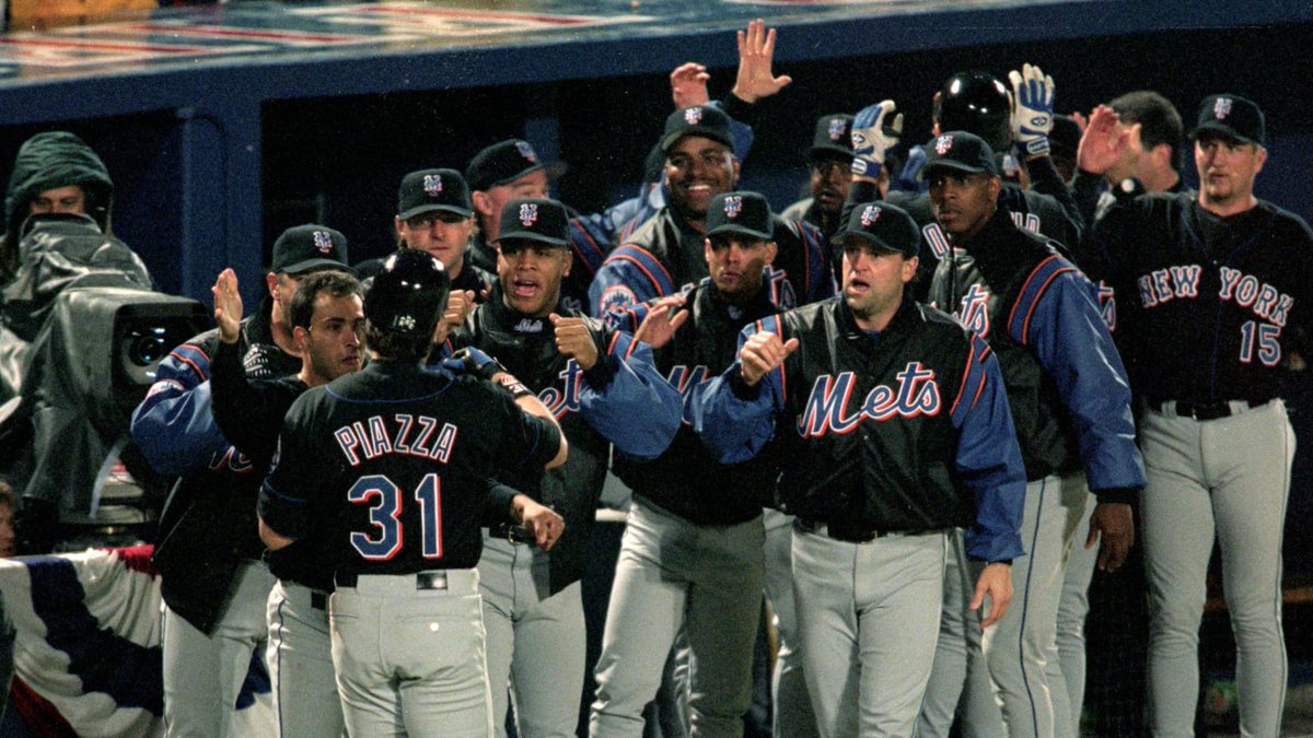 News: Mets owner Steve Cohen says the team will bring back the black jerseys "for a few games" this season, "and you'll be able to buy those jerseys."

They were an official alternate from 1998-2012.